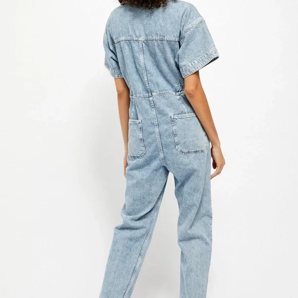 Denim Short-Sleeve Women's Jumpsuit - Light Blue - Picture 4 of 4